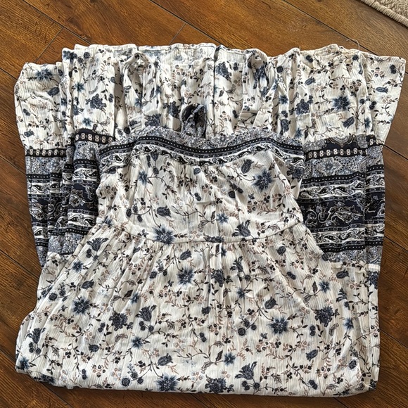 Knox Rose Dresses & Skirts - Knox Rose Blue Paisley Sleeveless Flowy Maxi dress